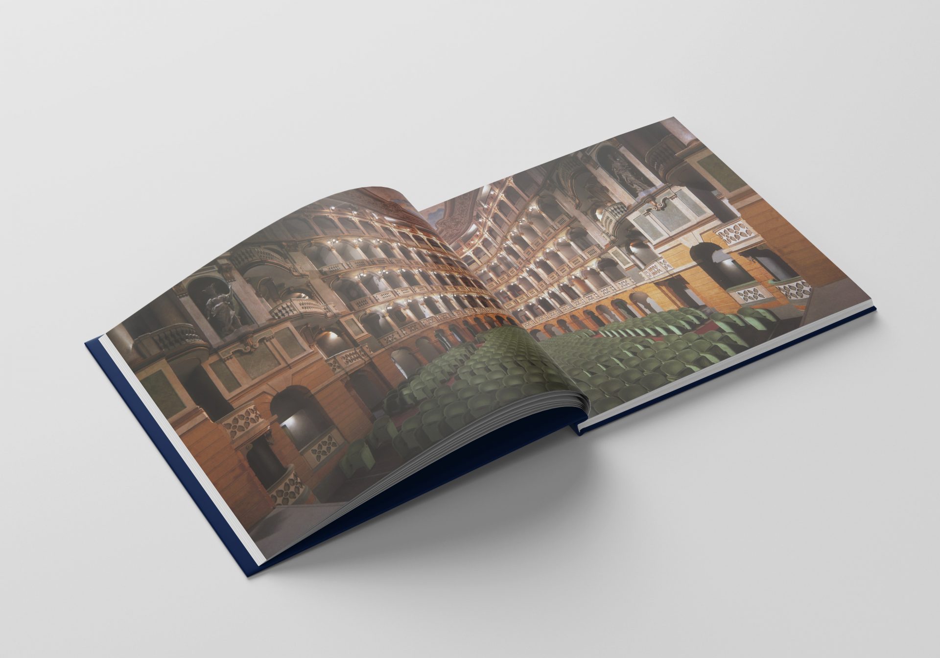 pavia makeup 1920x1344 1